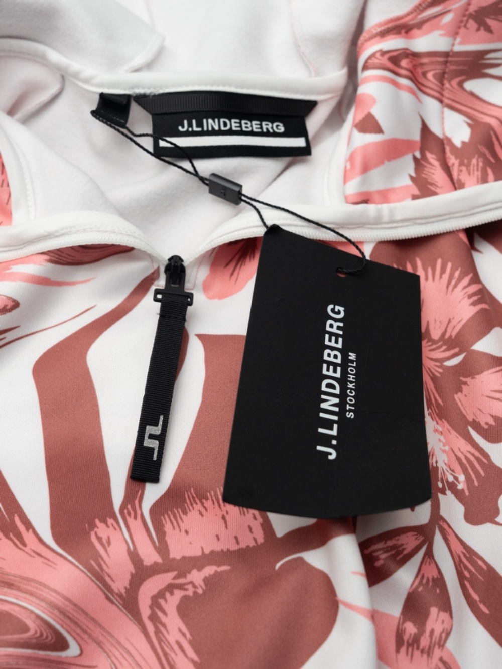 J.Lindeberg - Aerial Print Quarter Zip Hood Pink Floral Golf Pullover - Picture 6 of 9